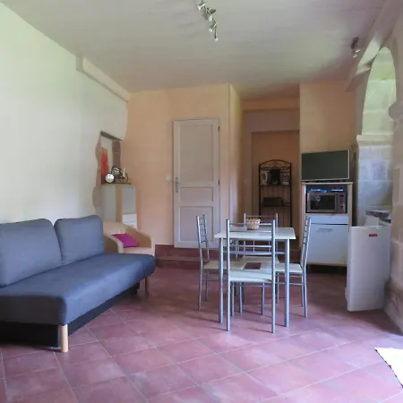 Chez Bernard Et Michele Holiday home *